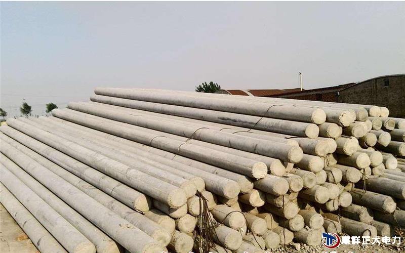 10米電線桿的強(qiáng)度品級不能低于C50級。施加預(yù)應(yīng)力時不得低于籌劃的混凝土強(qiáng)度品級的70%